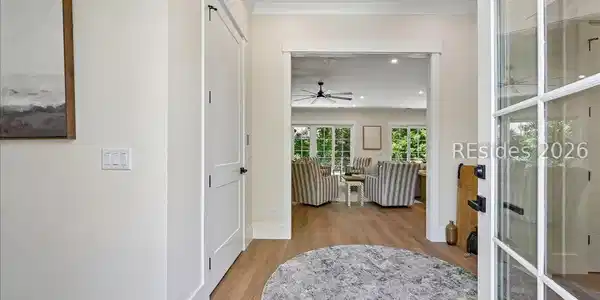 Image 3: Entry Foyer Image 3: Entry Foyer