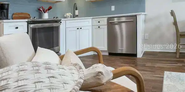 Image 2: Stainless Steel Appliances Image 2: Stainless Steel Appliances
