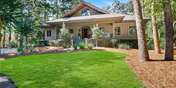 8 Cottage Ct