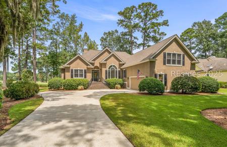 15 Longwood Drive
