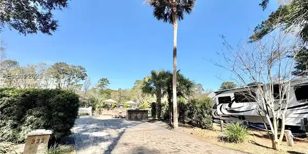 133 Arrow Rd #332