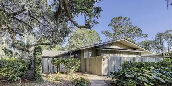 212 Greenwood Drive