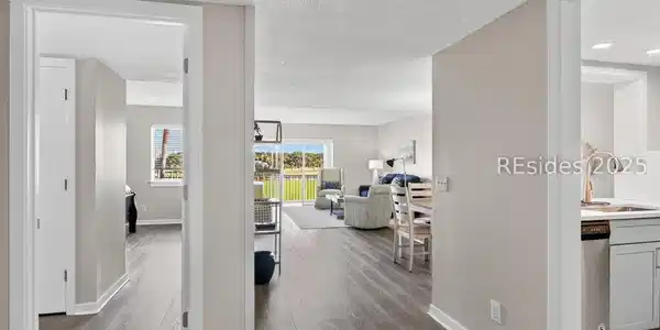 10 Lighthouse Road