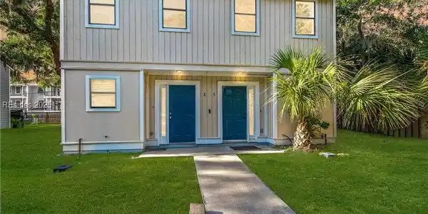 2304 Pine Court