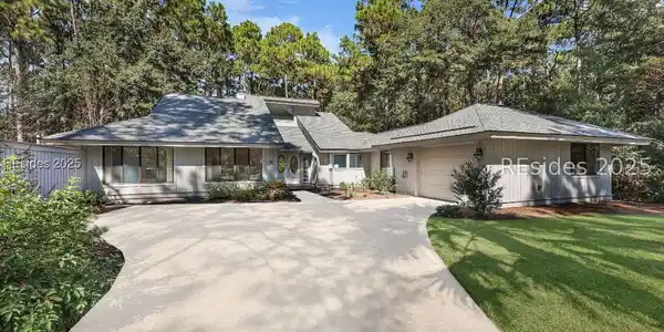 22 Headlands Drive