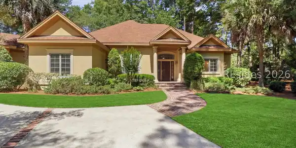 37 Crooked Pond Drive