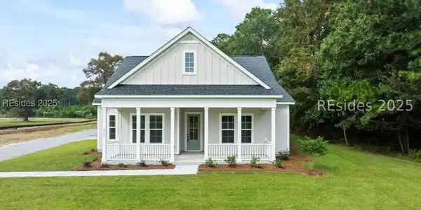 36 Tuscarora Avenue