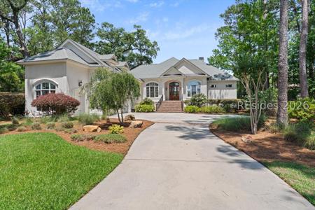 113 Winding Oak Drive