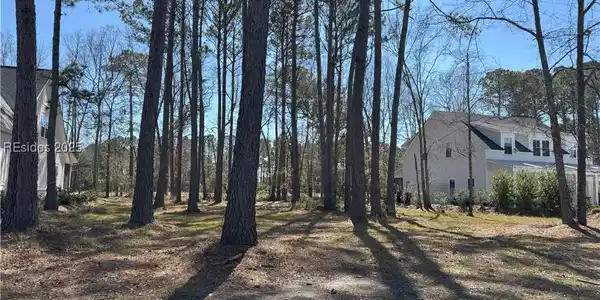 60 Clifton Drive