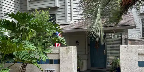 7 Lake Forest Drive