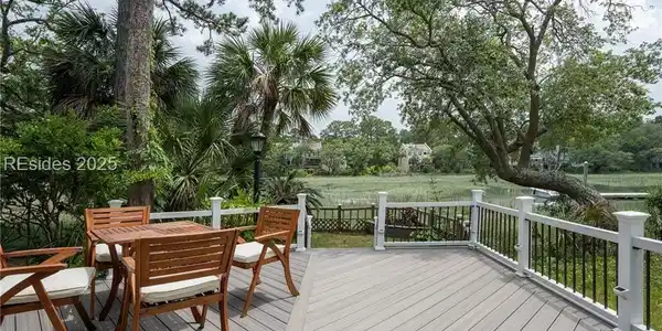 2 William Hilton Parkway