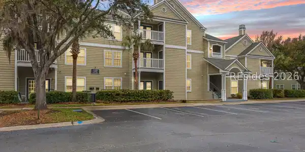 100 Kensington Boulevard