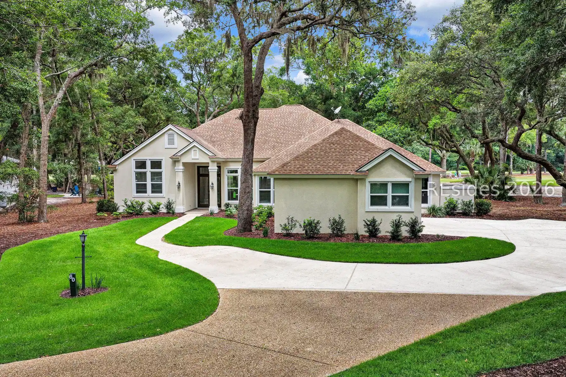 Image 1: Welcome to 60 Wedgefield Drive! Image 1: Welcome to 60 Wedgefield Drive!
