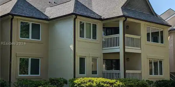200 Colonnade Drive