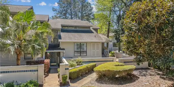 11 Lake Forest Drive