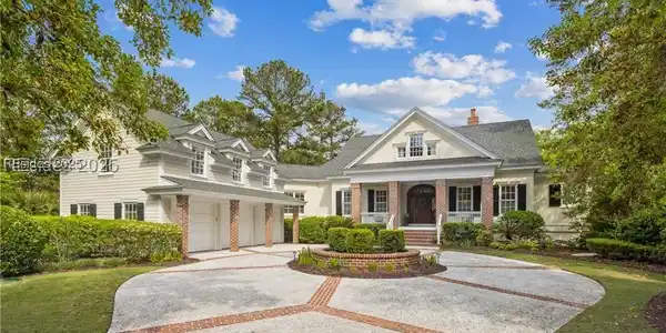 6 Brenton Court