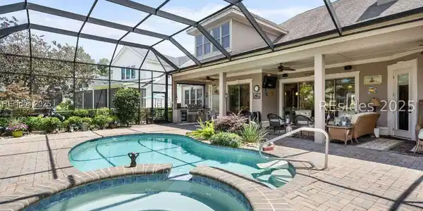 10 Anchor Bay Court