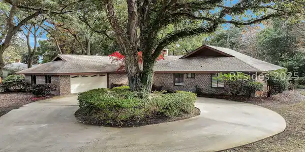 124 Coggins Point Road