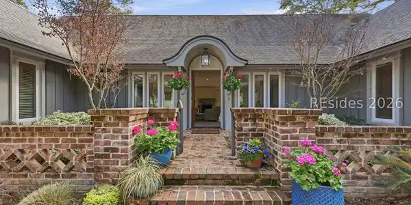 28 Pine Island Road