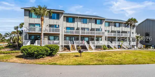 2 Cedar Reef Drive