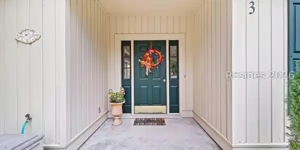 Image 2: Inviting Covered Entry Image 2: Inviting Covered Entry