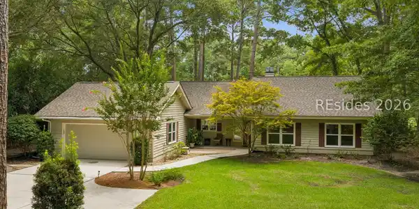 228 White Oaks Circle
