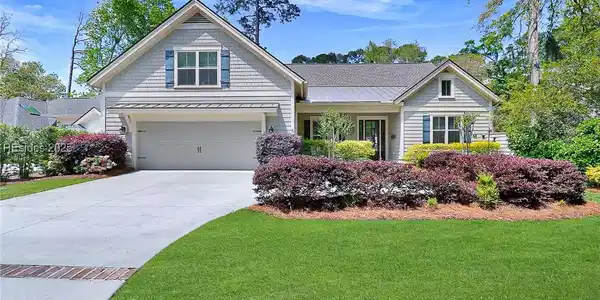 6 Myrtle Warbler Road