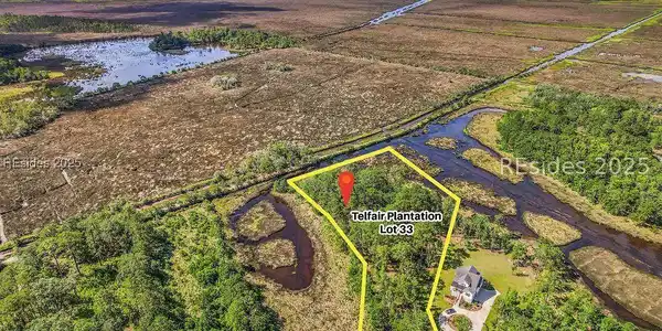 546 Hunters Loop