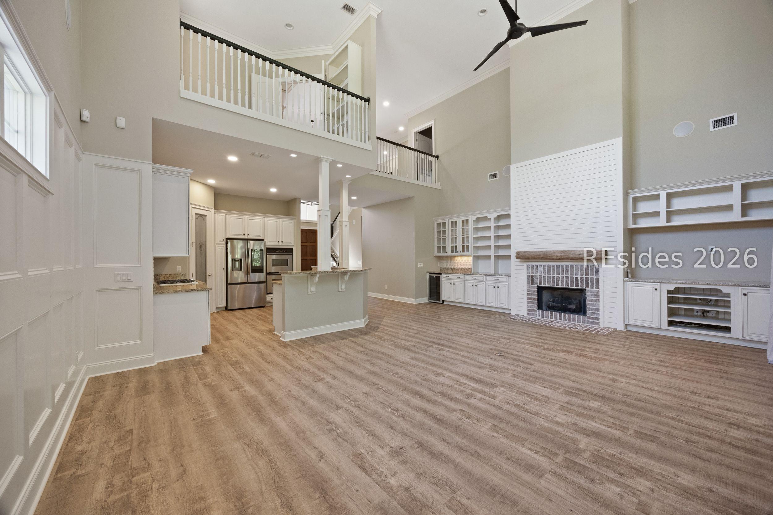 Image 2: Dining area & living room