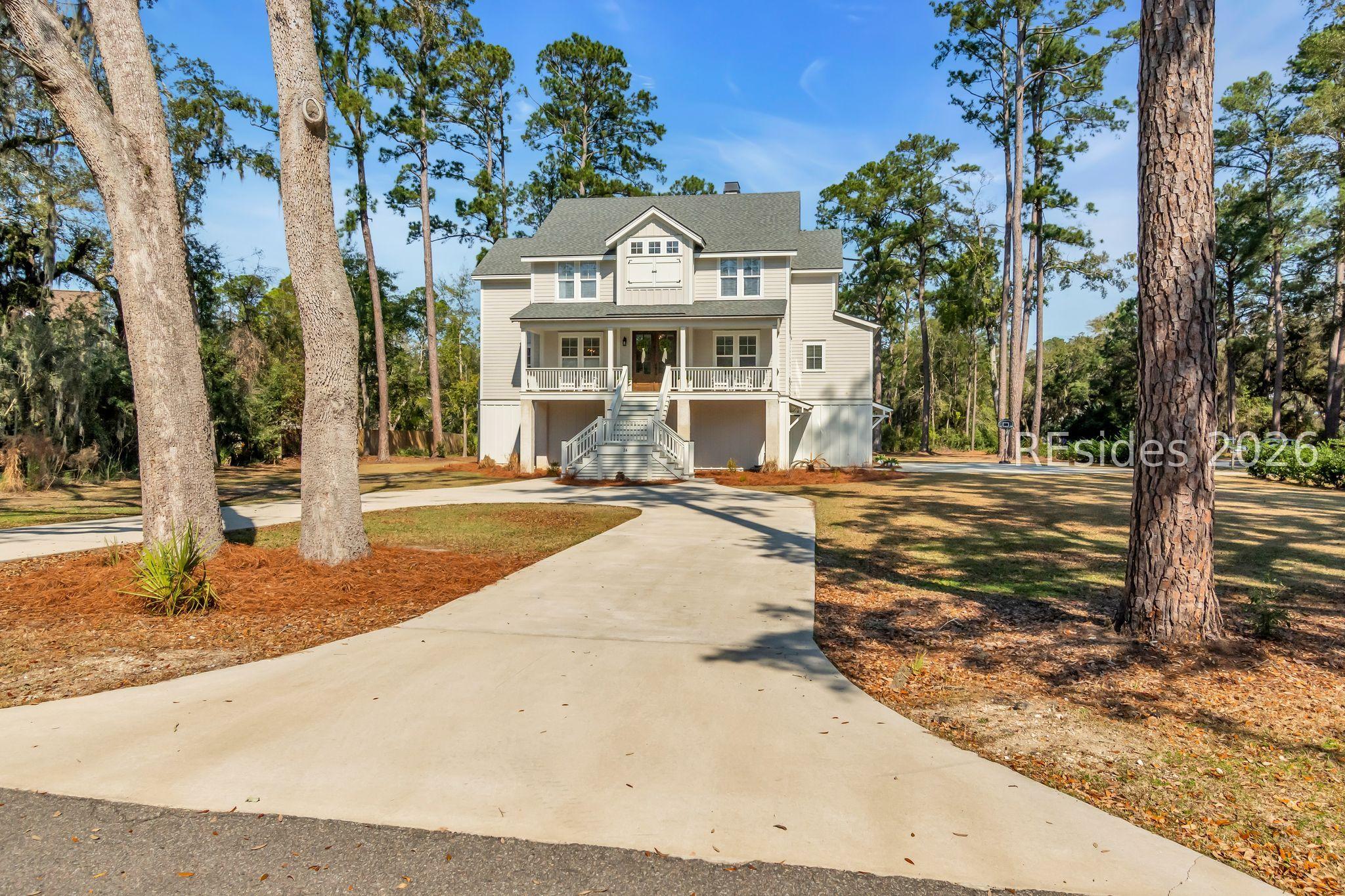 Image 3: Circular driveway Image 3: Circular driveway