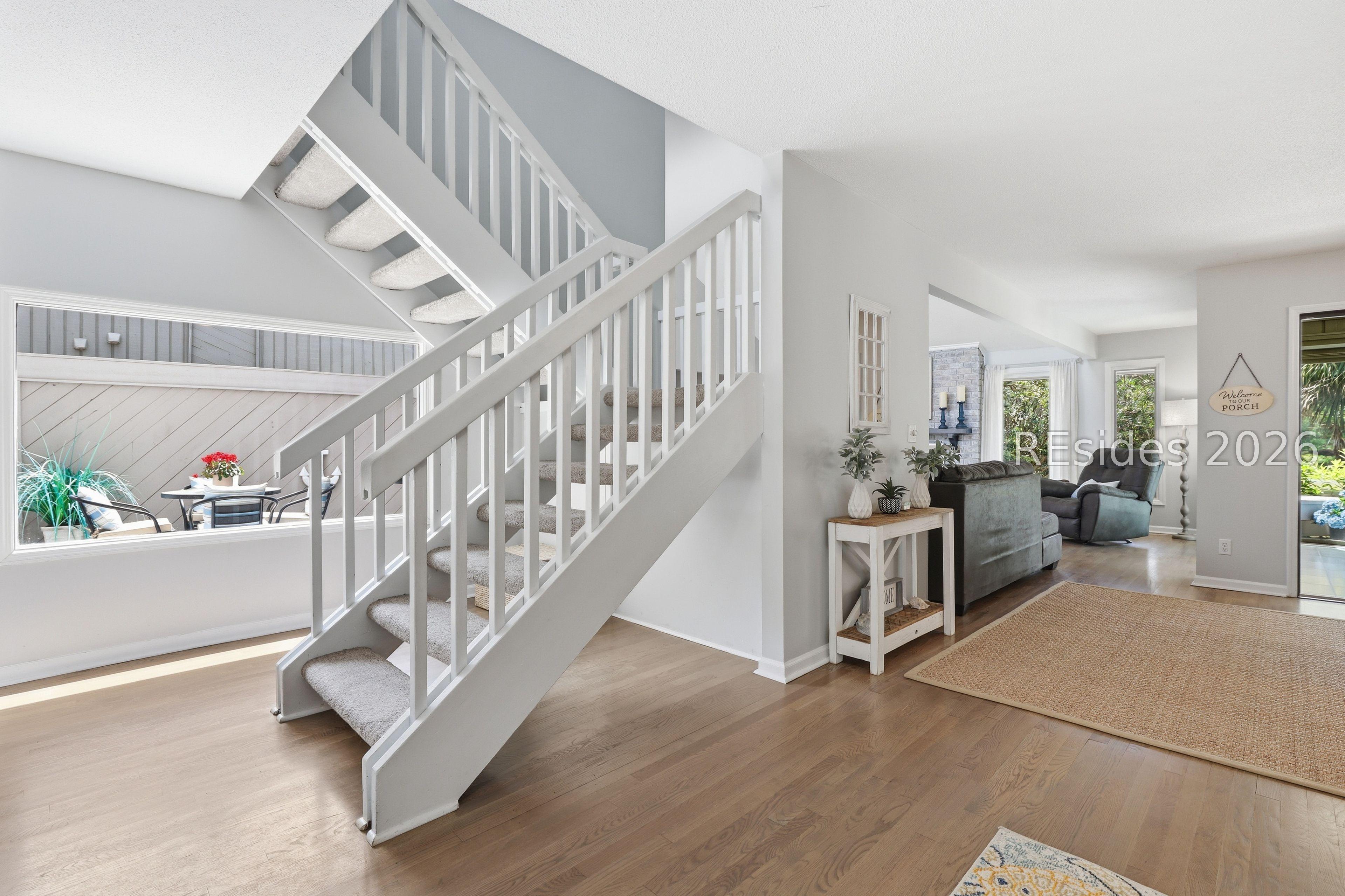 Image 3: Foyer