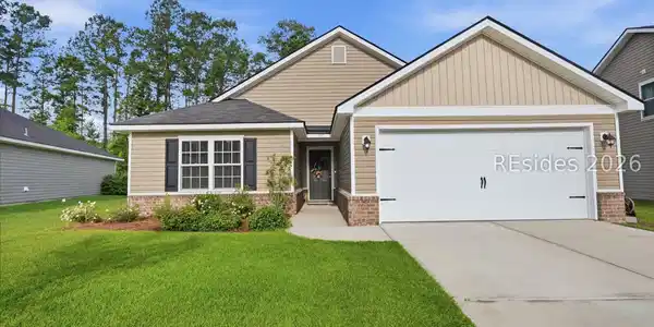 112 Lakeway Drive