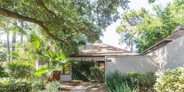 17 Lawton Drive