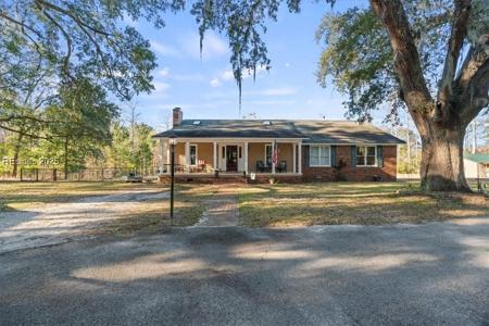 29 Grande Oaks Drive