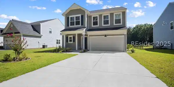 9 Woodland Court