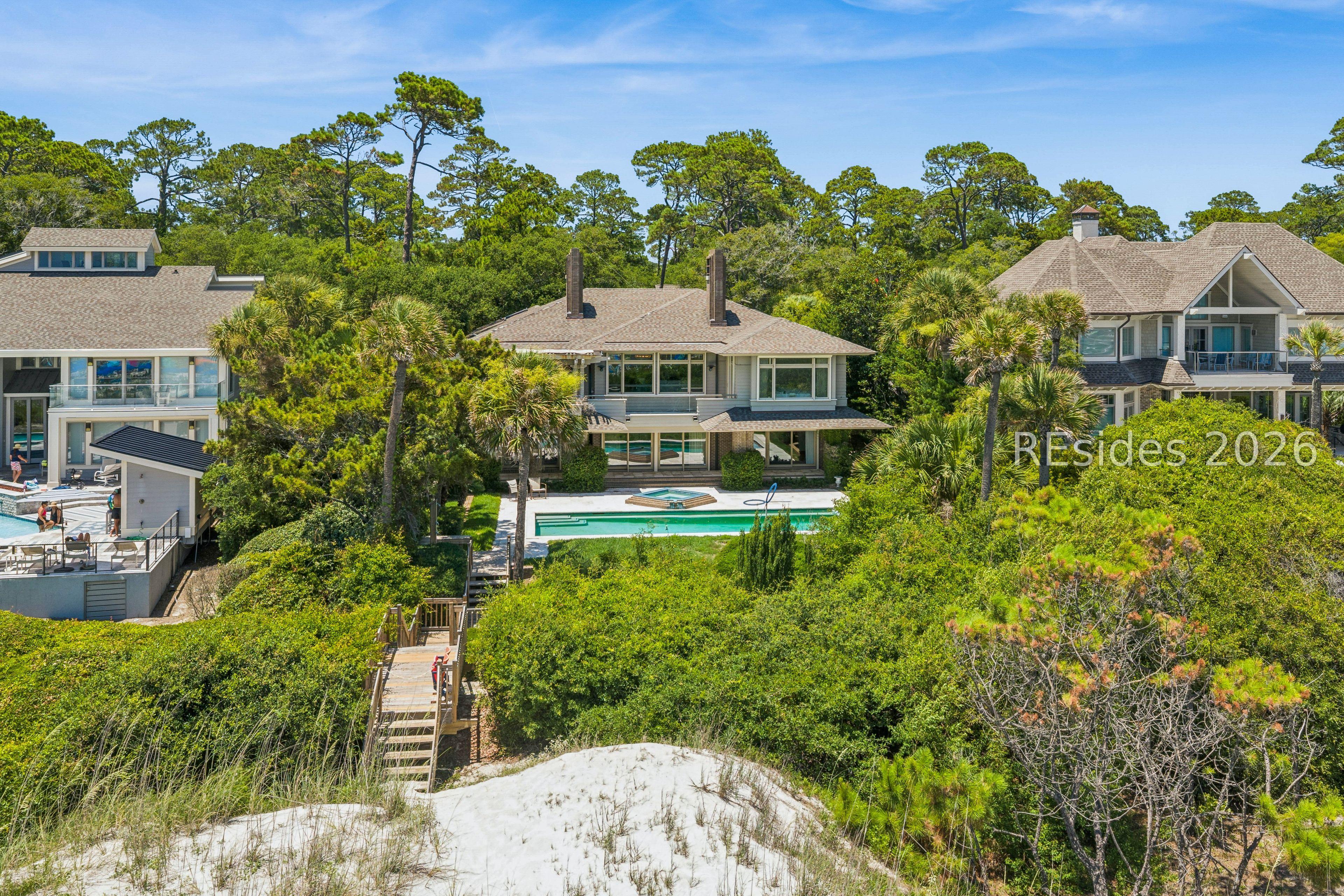 Image 2: Back of home - Walkway to beach