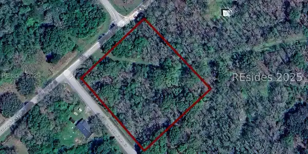 7 Albertha Fields Circle