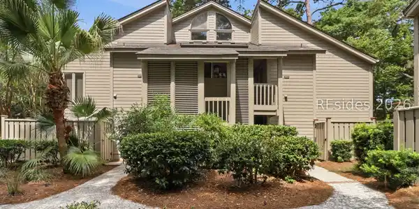 20 Queens Folly Road