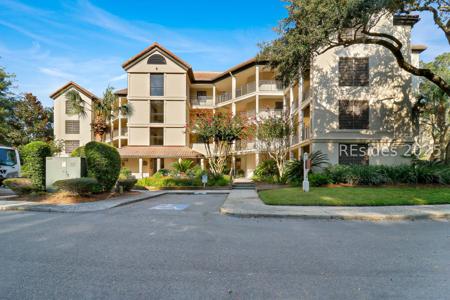 6 Village North Drive