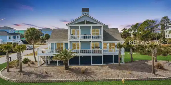 2 Ebb Tide Court