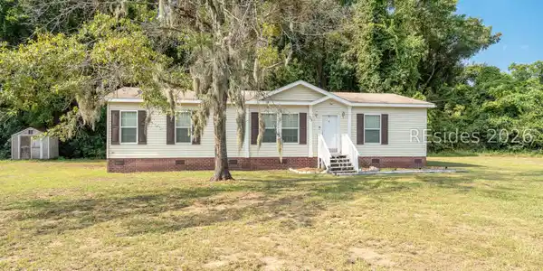 884 Seaside Road