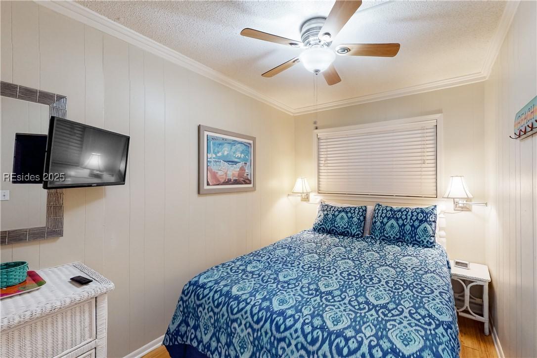 Image 3: Luxurious Bedroom