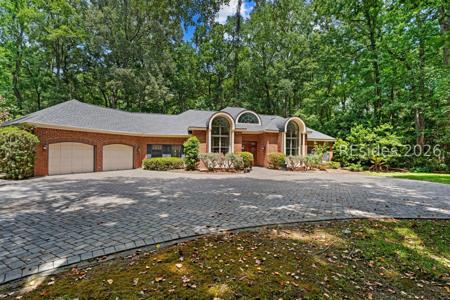 5 Hackamore Drive