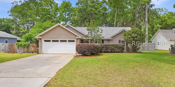 16 Sherwood Lane