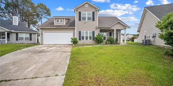 6 Broadland Circle
