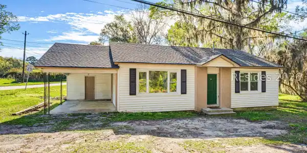 6 Old Salem Road