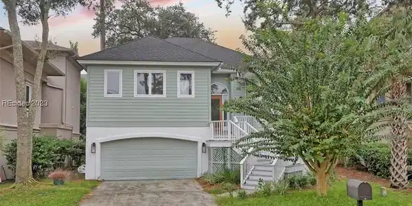 64 Royal Pointe Drive