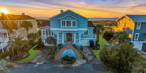 727 Sea Dragon Ln