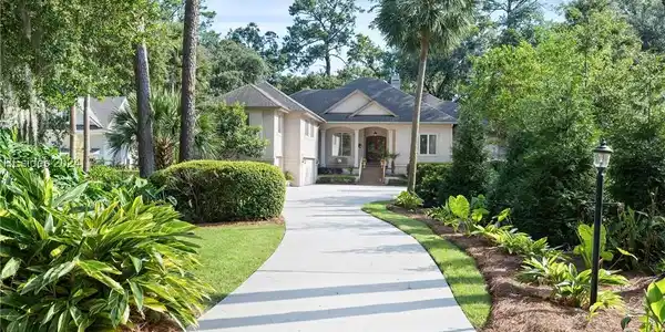 4 Airy Hall Court