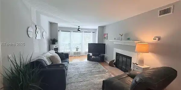 35 Forest Cove